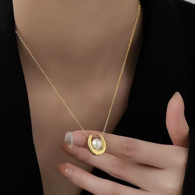 Horseshoe Pearl Necklace