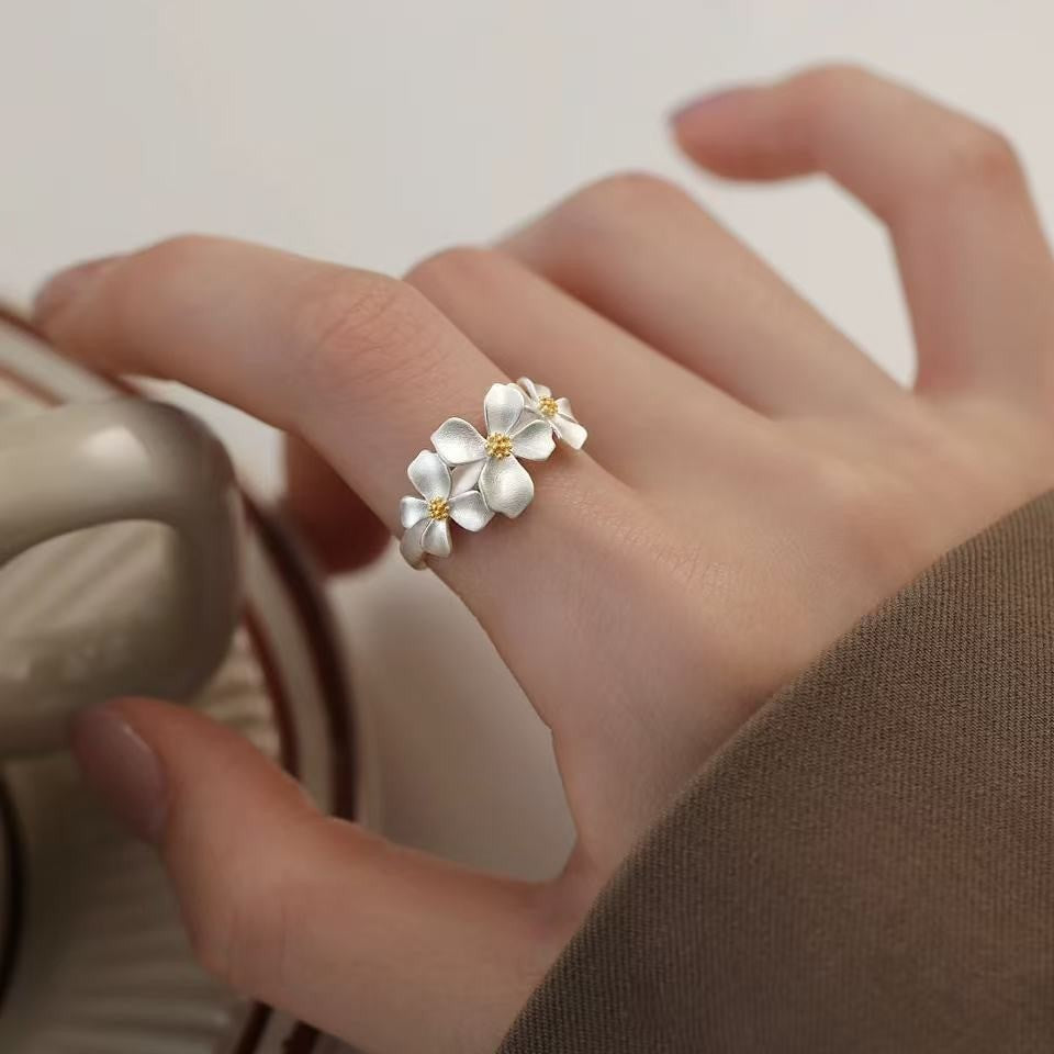 Adjustable Gardenia Ring