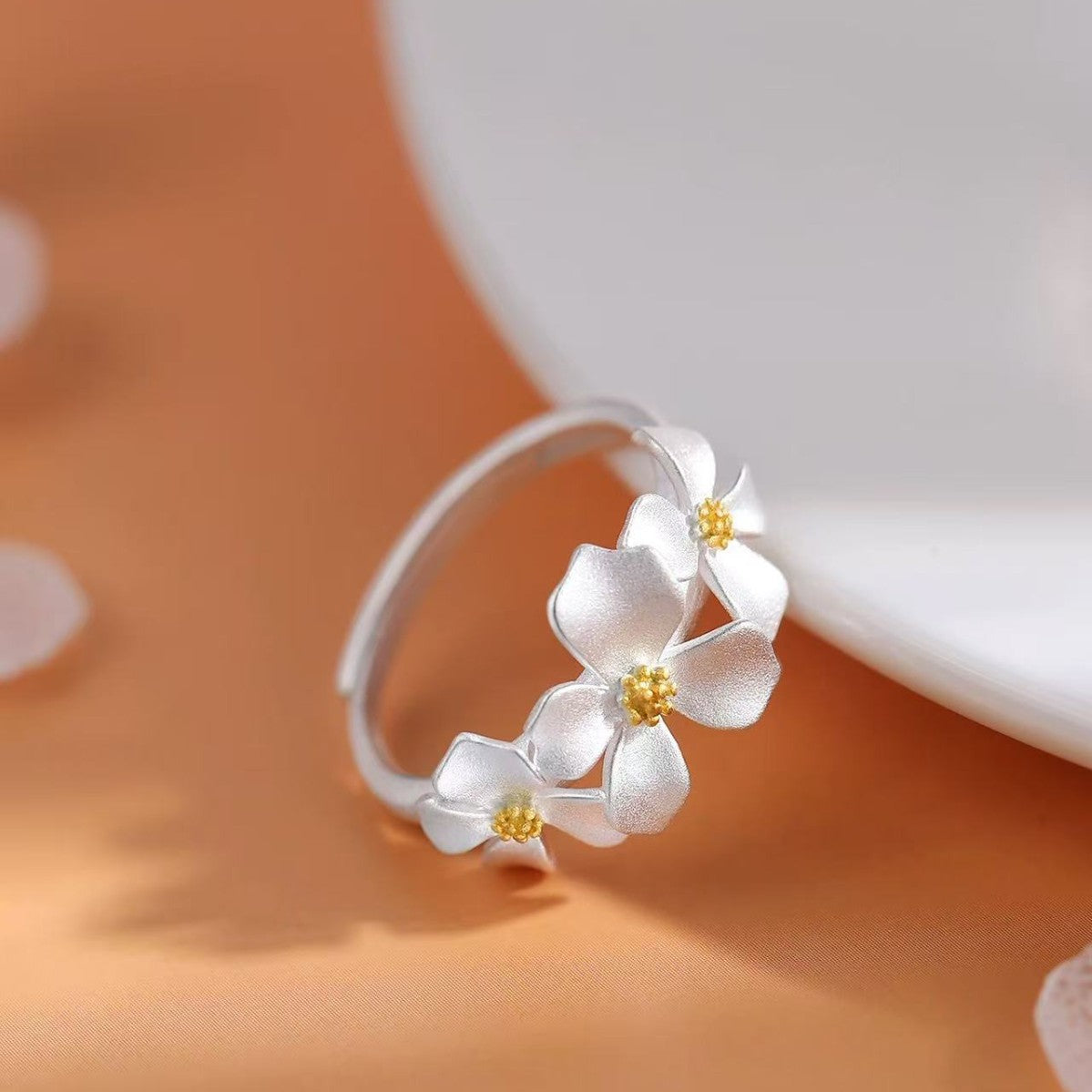 Adjustable Gardenia Ring